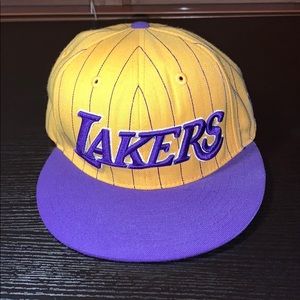 Snapback Hat Los Angeles Lakers — Never worn